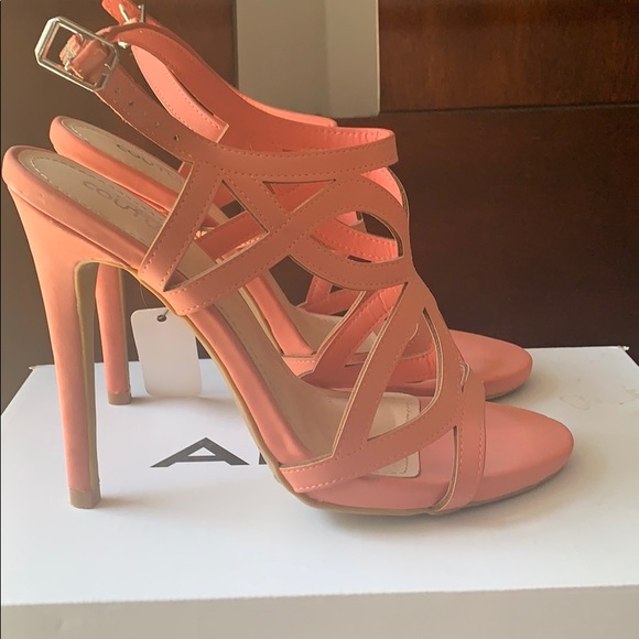 Brand sandals - Picture 3 of 7